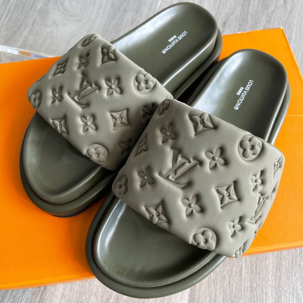 Pool Pillow Flat Comfort Mule- Slide NWT